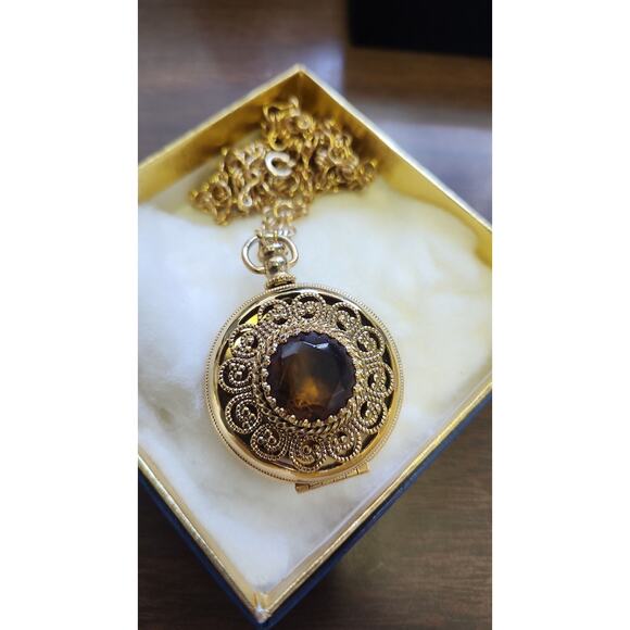 Avon Victorian Locket Necklace Goldtone with Citrine Jewel 30" - Picture 1 of 7